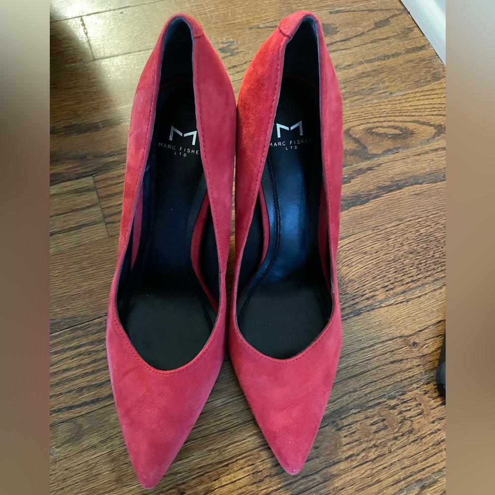 Marc fisher LTD suede red pumps